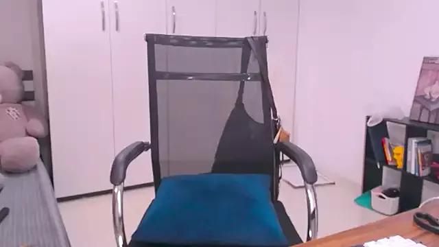 bunny_b4nny from StripChat is Freechat