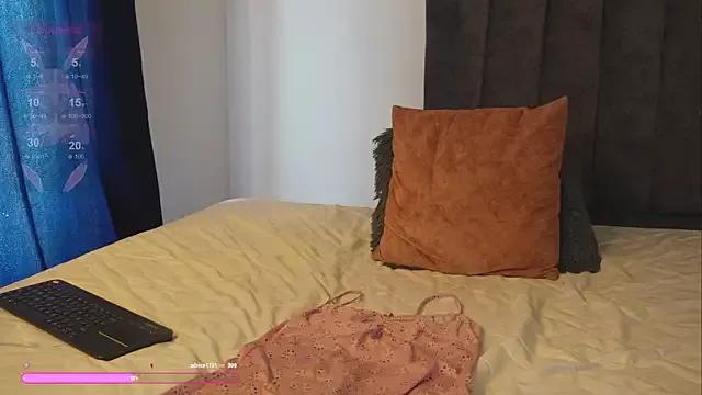 bunnycuteshy from StripChat is Freechat