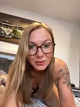 Girls free live sex cams: Check out the satisfaction of typing and cam2cam with our sensual livestreamers, who will teach you all about temptation and desires with their smoking hot physiques.