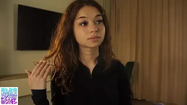 bunnyelfbri from StripChat is Freechat