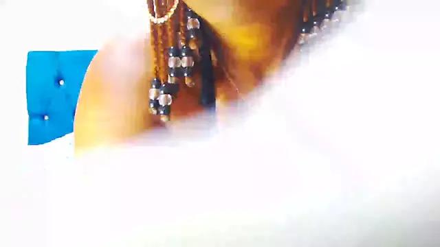 BUSTYCHOCOLATExx from StripChat is Freechat