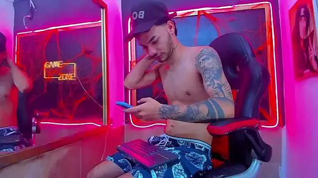 calvin_parker from StripChat is Freechat