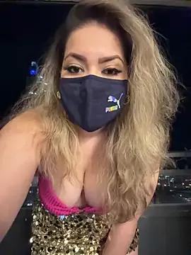 cam_divaa from StripChat is Freechat