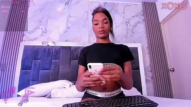 Camelia_Queen from StripChat is Freechat