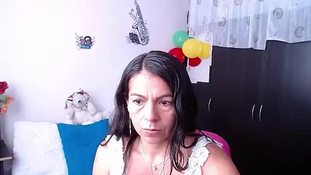 camilavargas_ from StripChat is Freechat