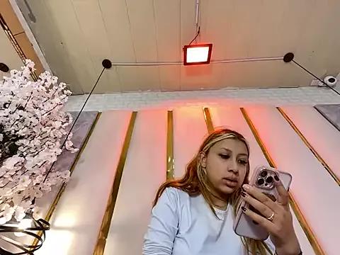 CamilleMilano from StripChat is Freechat