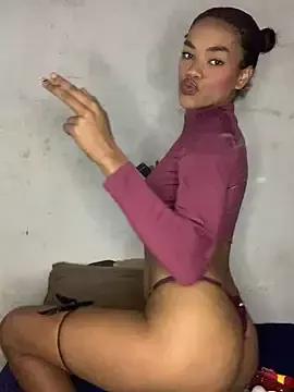 Cammgirlmii from StripChat is Freechat
