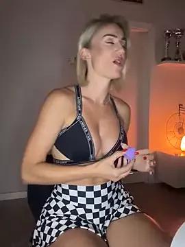 Girls free live sex cams: Check out the satisfaction of typing and cam2cam with our sensual livestreamers, who will teach you all about temptation and desires with their smoking hot physiques.