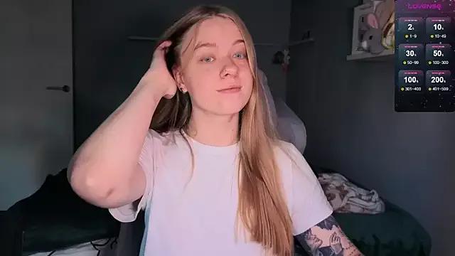 candy_maggie from StripChat is Freechat