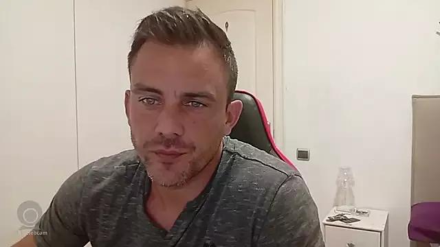 Captianamericablue from StripChat is Freechat
