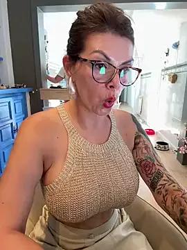 Girls free live sex cams: Check out the satisfaction of typing and cam2cam with our sensual livestreamers, who will teach you all about temptation and desires with their smoking hot physiques.
