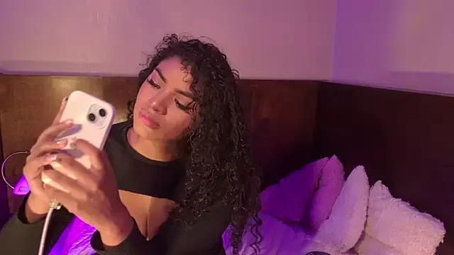 Carly_Monroe_ from StripChat is Freechat