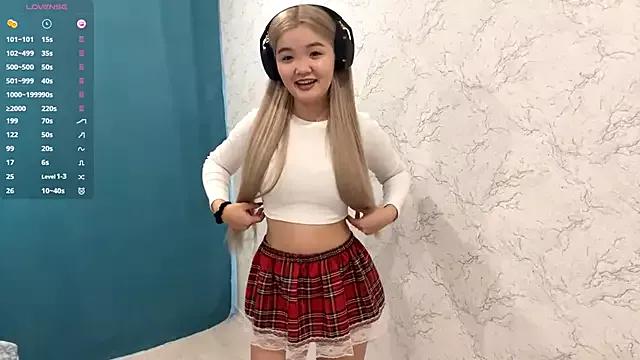 CarolannSide from StripChat is Freechat