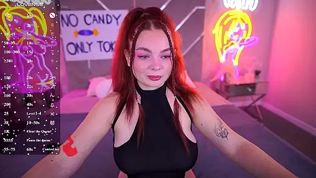 CarolinaDia from StripChat is Freechat