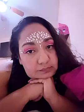 Caromoon27 from StripChat is Freechat