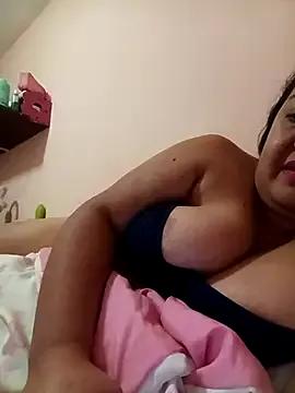 Caromoon27 from StripChat is Freechat
