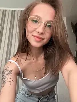 CaseyStar from StripChat is Freechat