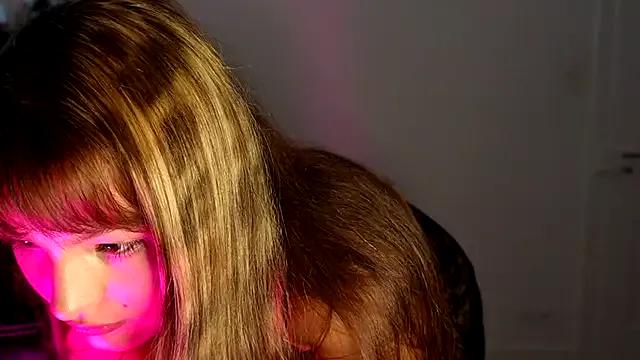 Cassiecagge from StripChat is Freechat