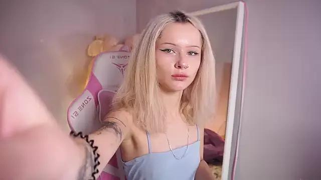 Celeste_eyes0n from StripChat is Freechat