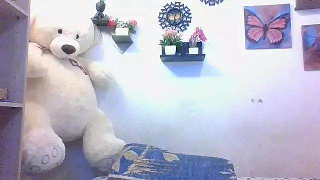 ChiaraFioree from StripChat is Freechat
