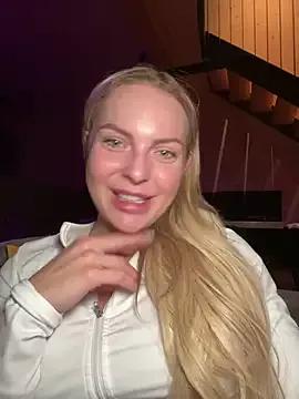 Girls free live sex cams: Check out the satisfaction of typing and cam2cam with our sensual livestreamers, who will teach you all about temptation and desires with their smoking hot physiques.