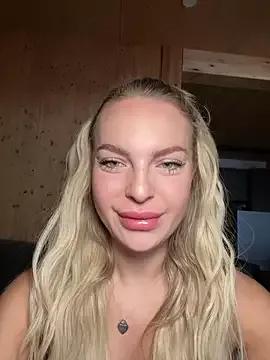 Photos of ChiaraVixen from StripChat is Freechat