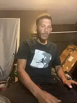 Chico_Bellaco from StripChat is Freechat
