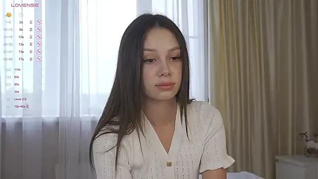 chillgirll from StripChat is Freechat