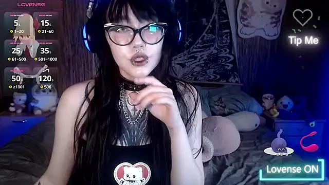 chloe_crystall_killer from StripChat is Freechat