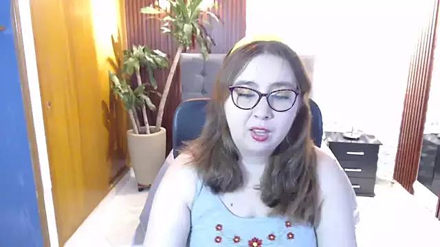 chloe_prg from StripChat is Freechat