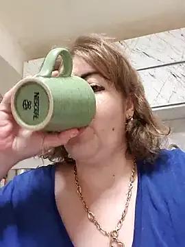 cindybbwsquirt from StripChat is Freechat