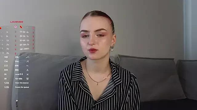 CIoverHanks from StripChat is Freechat
