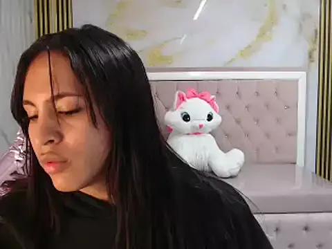 clara_evanss_s from StripChat is Freechat