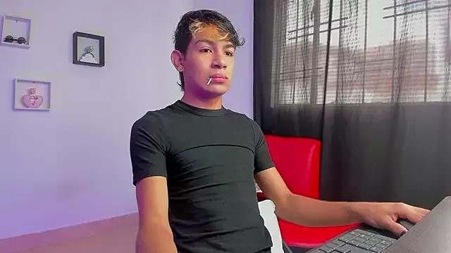 cock_dave from StripChat is Freechat