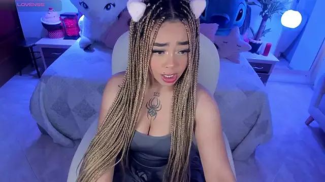 conny__curly from StripChat is Freechat