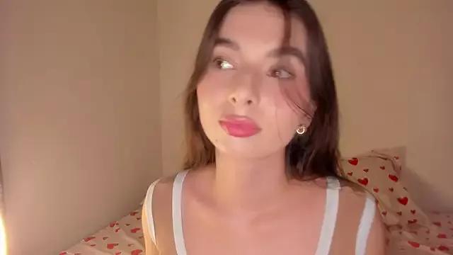 Coralinee_01 webcams show profile image 