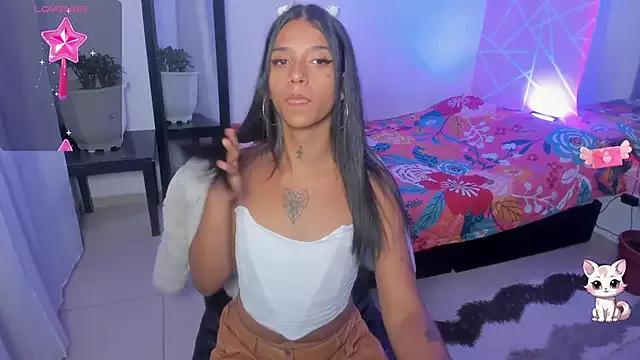 Girls free live sex cams: Check out the satisfaction of typing and cam2cam with our sensual livestreamers, who will teach you all about temptation and desires with their smoking hot physiques.