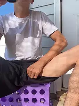 Couplehotkiss from StripChat is Freechat