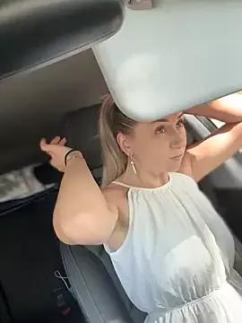 Crazy-Rosa from StripChat is Freechat