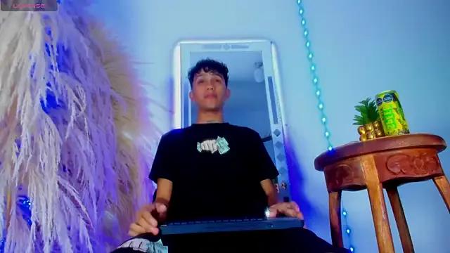 CrazyForUs from StripChat is Freechat