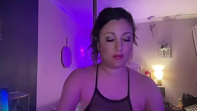 CrazyKittenMeow from StripChat is Freechat