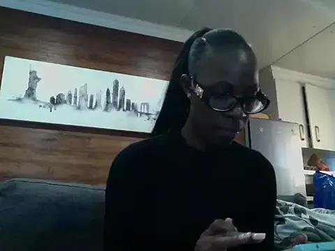 creamycreamcam from StripChat is Freechat