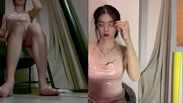 Girls free live sex cams: Check out the satisfaction of typing and cam2cam with our sensual livestreamers, who will teach you all about temptation and desires with their smoking hot physiques.