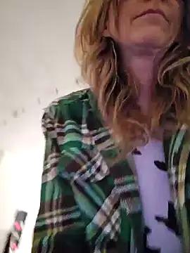 cuddlekitten from StripChat