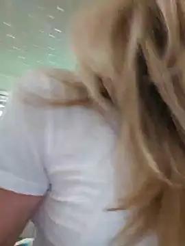 cuddlekitten from StripChat