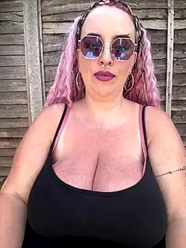 CurvyDoll_KateX from StripChat is Freechat