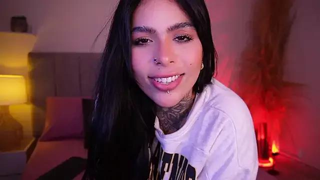 curvyliciousss from StripChat is Freechat