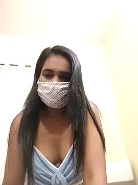 Curvyqueenz from StripChat is Freechat