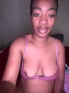 Curvyslut92 from StripChat is Freechat