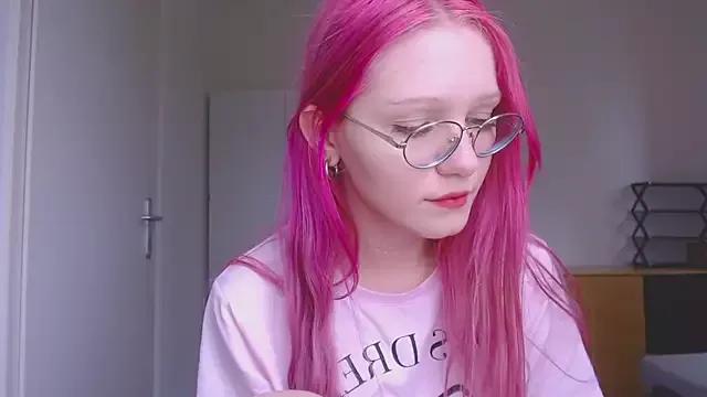 Cut1e-beauty- webcams show profile image 